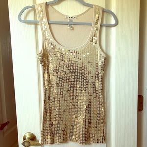 🌟🎉HOST PICK!🍾💗 NWTs! Gold sequin tank top